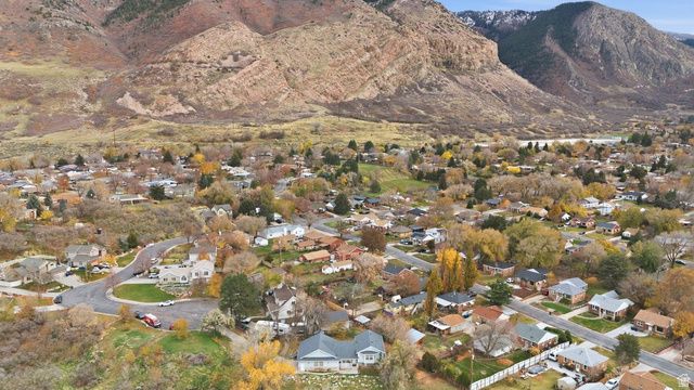 1652 DUNSINANE CIR, Ogden, UT 84401