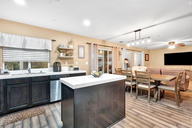 1418 Mandarin Street, Madera, CA 93638