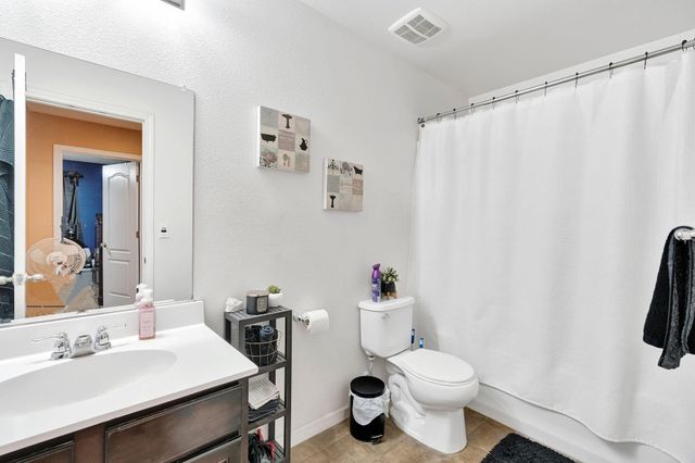 1418 Mandarin Street, Madera, CA 93638