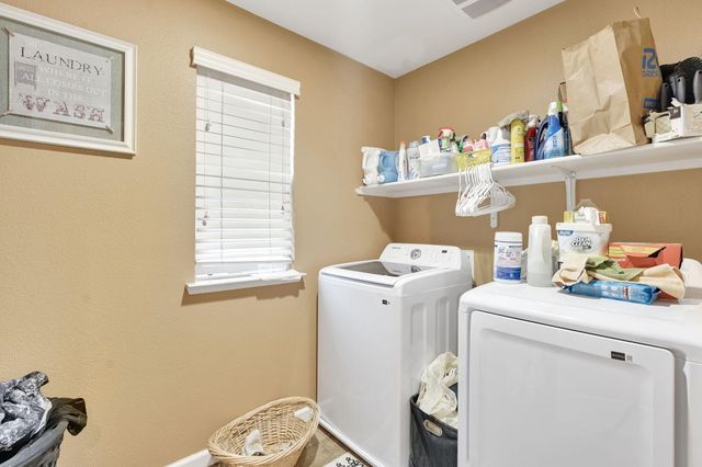 1418 Mandarin Street, Madera, CA 93638