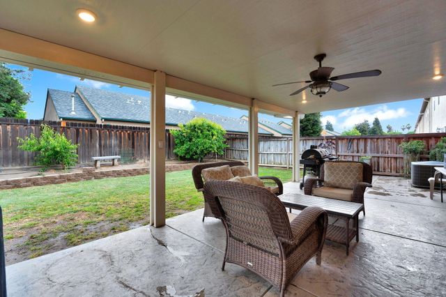 1418 Mandarin Street, Madera, CA 93638