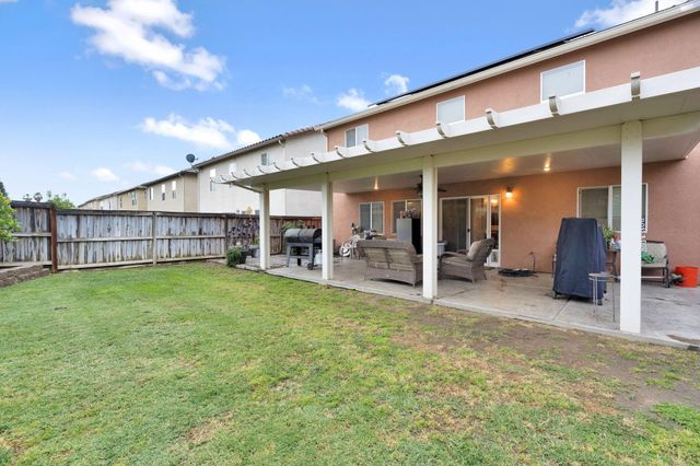 1418 Mandarin Street, Madera, CA 93638