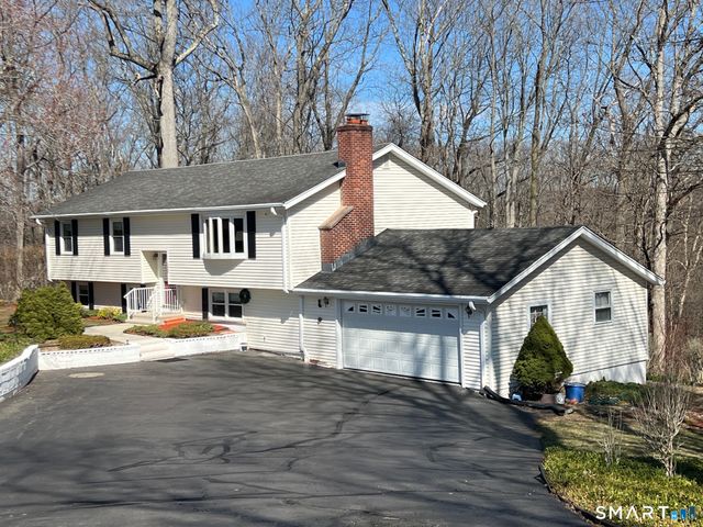 135 Parsonage Hill Road, North Branford, CT 06472