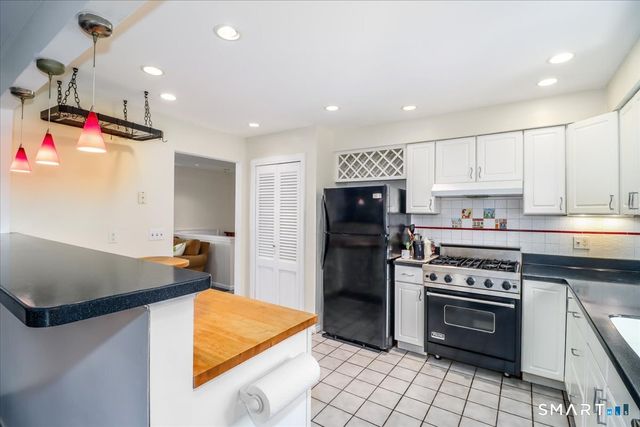 135 Parsonage Hill Road, North Branford, CT 06472