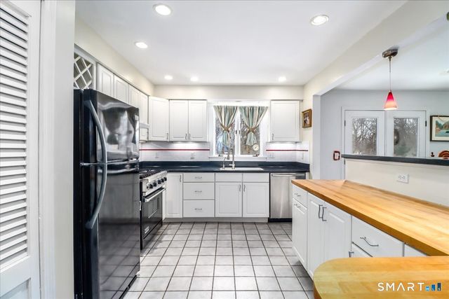 135 Parsonage Hill Road, North Branford, CT 06472