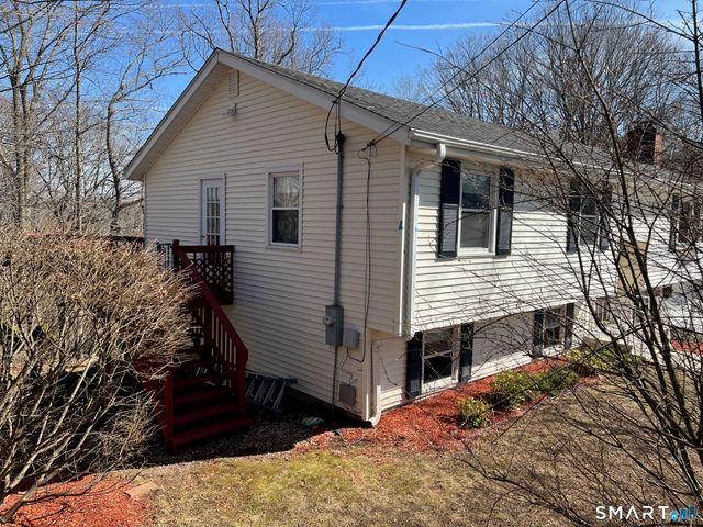 135 Parsonage Hill Road, North Branford, CT 06472