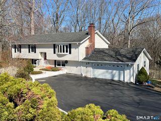 135 Parsonage Hill Road, North Branford, CT 06472