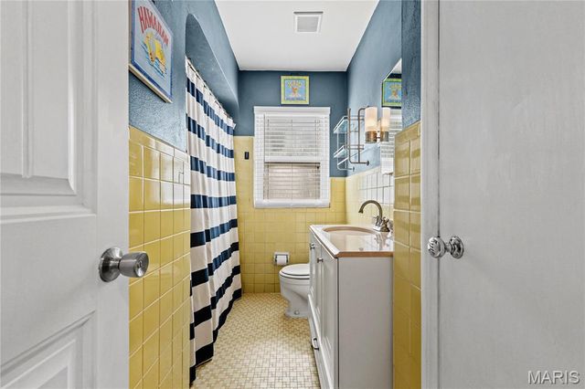 2336 Esther Avenue, St Louis, MO 63139