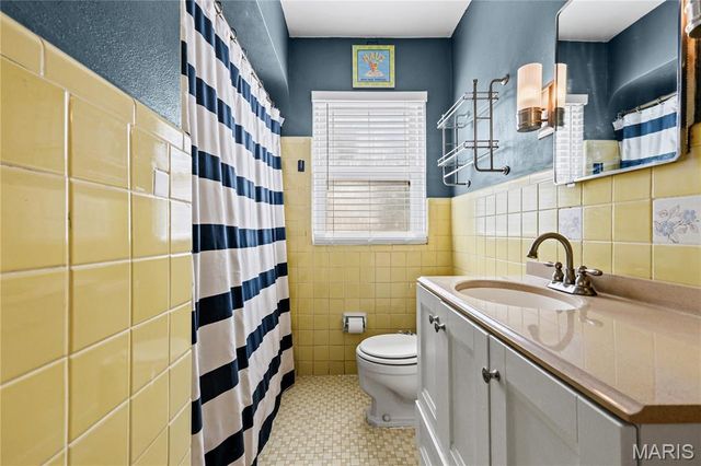 2336 Esther Avenue, St Louis, MO 63139