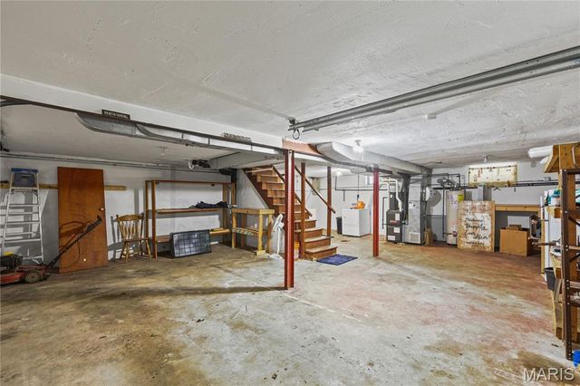 2336 Esther Avenue, St Louis, MO 63139