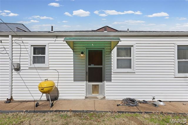 2336 Esther Avenue, St Louis, MO 63139