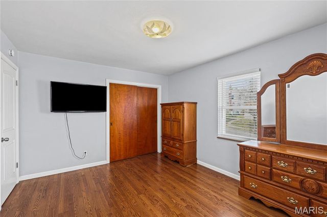 2336 Esther Avenue, St Louis, MO 63139