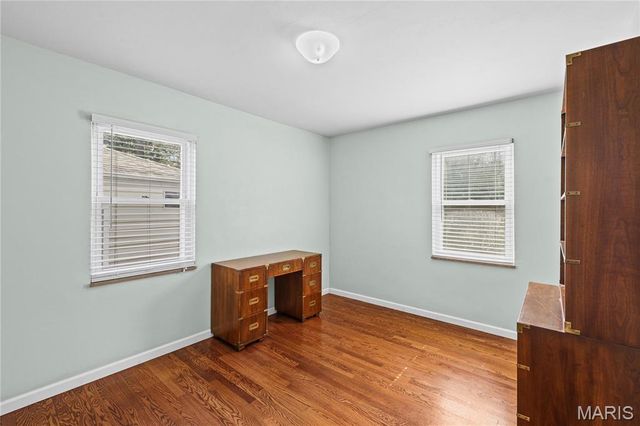 2336 Esther Avenue, St Louis, MO 63139