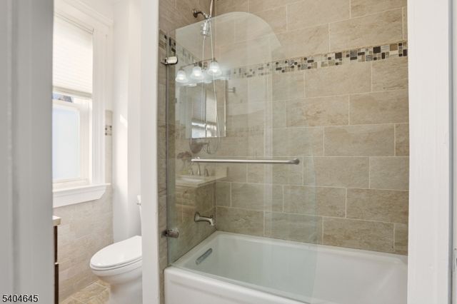 207 Brighton Ave, East Orange City, NJ 07017