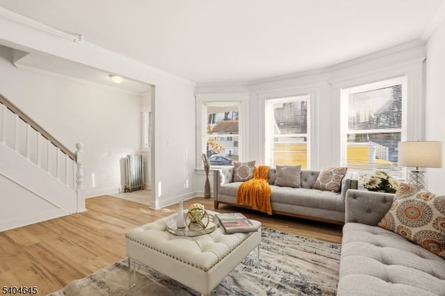 207 Brighton Ave, East Orange City, NJ 07017