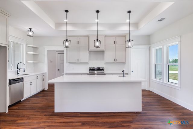 285 Kendal Drive, Victoria, TX 77904
