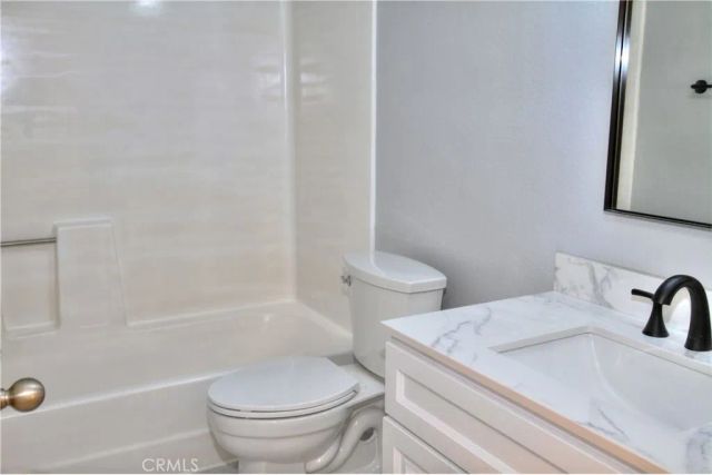 78 Brownfield, Pomona, CA 91766