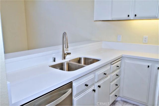 78 Brownfield, Pomona, CA 91766