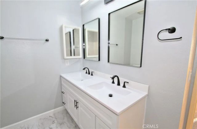 78 Brownfield, Pomona, CA 91766