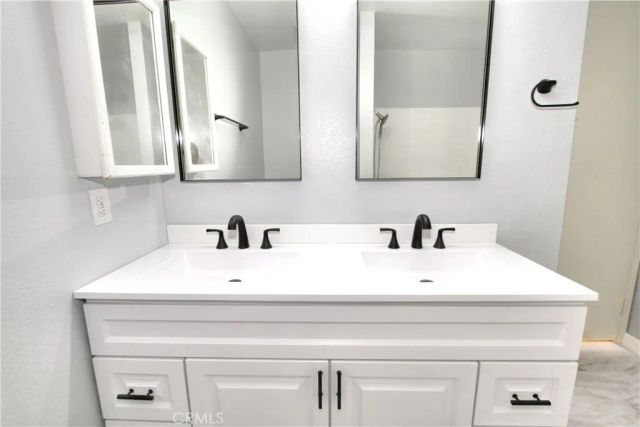 78 Brownfield, Pomona, CA 91766