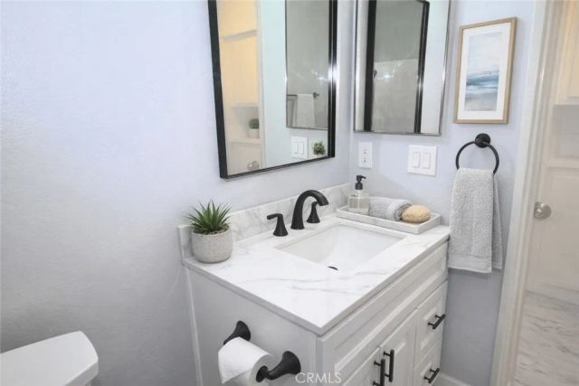 78 Brownfield, Pomona, CA 91766