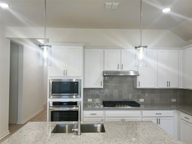 247 Du Bois DR, Kyle, TX 78640