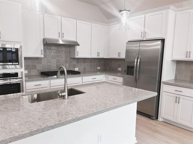 247 Du Bois DR, Kyle, TX 78640