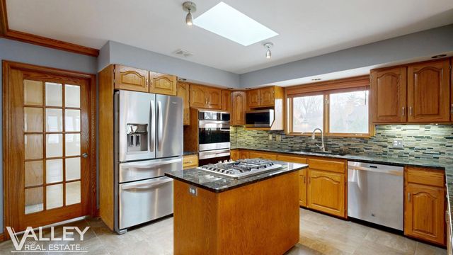 5320 N Nottingham Drive, Saginaw, MI 48603