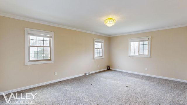 5320 N Nottingham Drive, Saginaw, MI 48603
