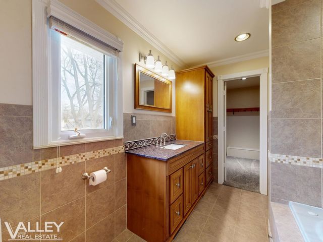 5320 N Nottingham Drive, Saginaw, MI 48603