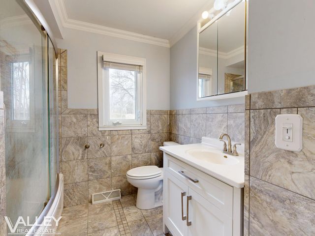 5320 N Nottingham Drive, Saginaw, MI 48603