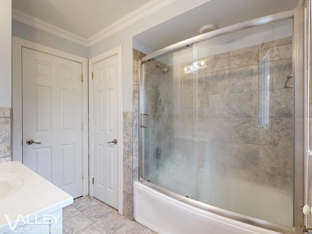 5320 N Nottingham Drive, Saginaw, MI 48603