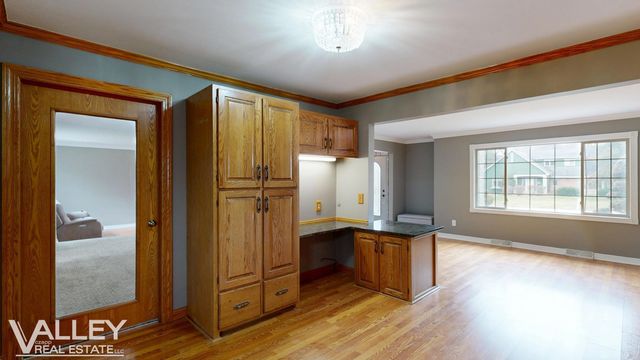 5320 N Nottingham Drive, Saginaw, MI 48603