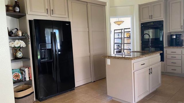 1068 Barsky Lane, Fallbrook, CA 92028