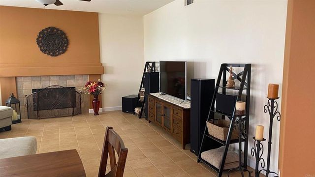 1068 Barsky Lane, Fallbrook, CA 92028