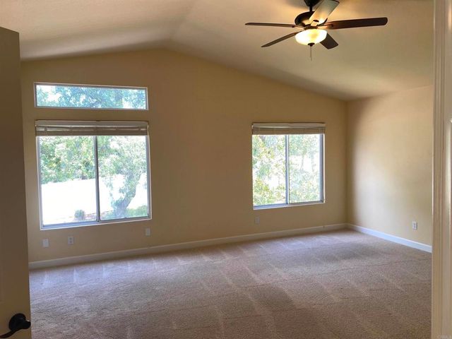 1068 Barsky Lane, Fallbrook, CA 92028