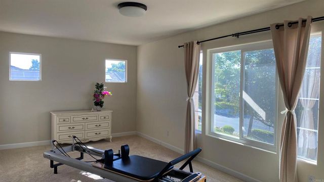 1068 Barsky Lane, Fallbrook, CA 92028