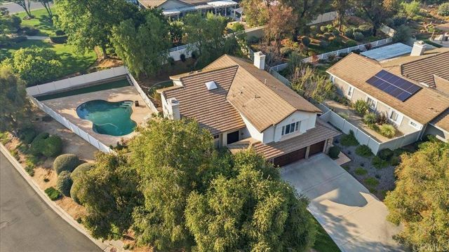 1068 Barsky Lane, Fallbrook, CA 92028