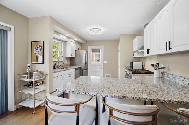4157 Paxton Woods Lane, Cincinnati, OH 45209