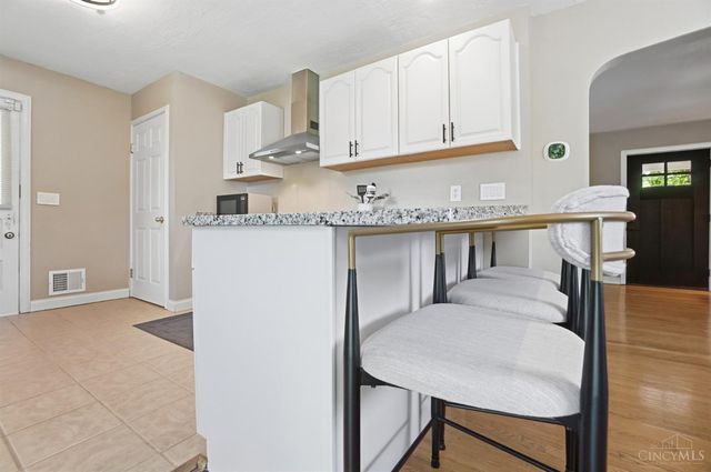 4157 Paxton Woods Lane, Cincinnati, OH 45209