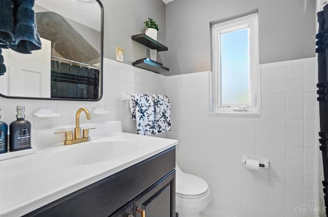 4157 Paxton Woods Lane, Cincinnati, OH 45209