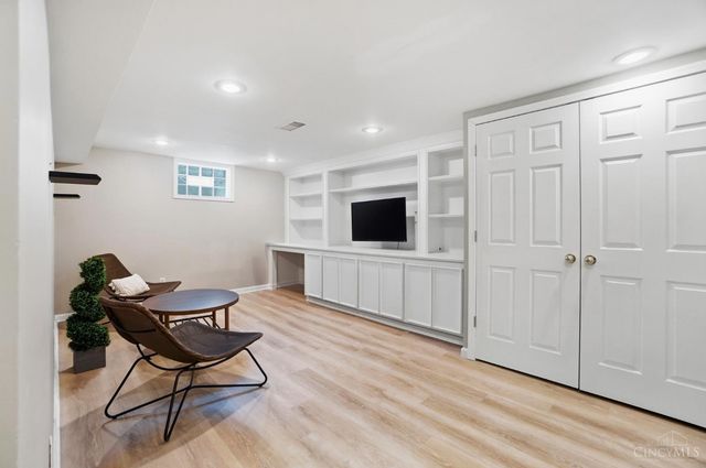 4157 Paxton Woods Lane, Cincinnati, OH 45209