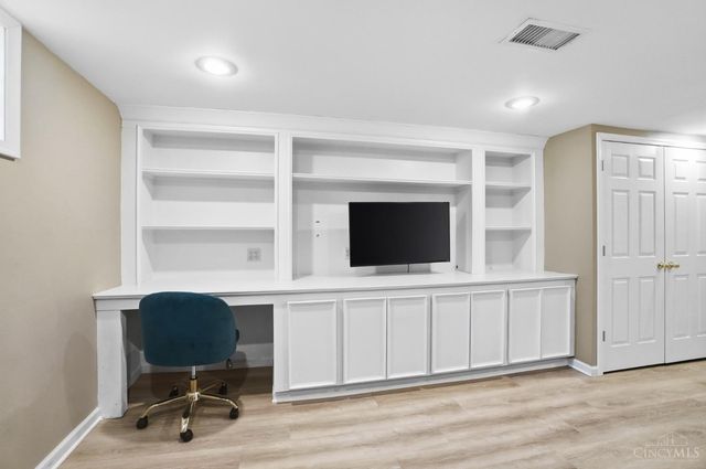 4157 Paxton Woods Lane, Cincinnati, OH 45209