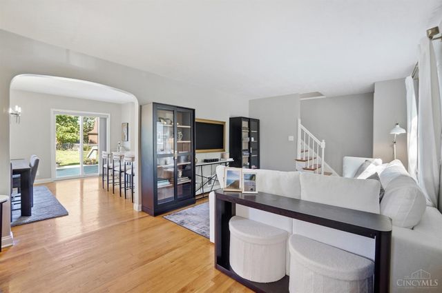 4157 Paxton Woods Lane, Cincinnati, OH 45209