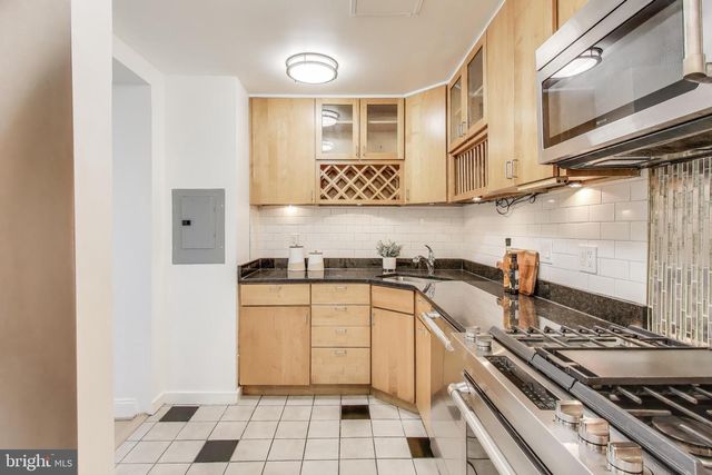 490 M ST SW #W802, Washington, DC 20024