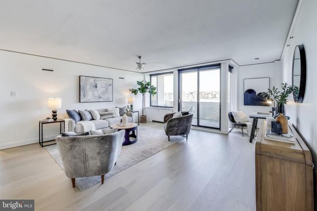 490 M ST SW #W802, Washington, DC 20024