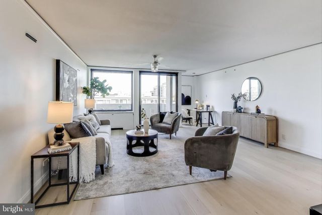 490 M ST SW #W802, Washington, DC 20024