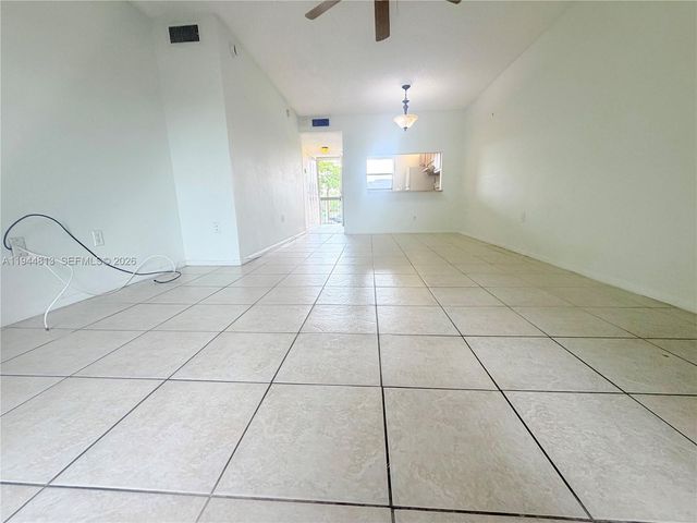 9141 NW 1st Ct 204, Pembroke Pines, FL 33024