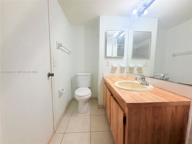 9141 NW 1st Ct 204, Pembroke Pines, FL 33024