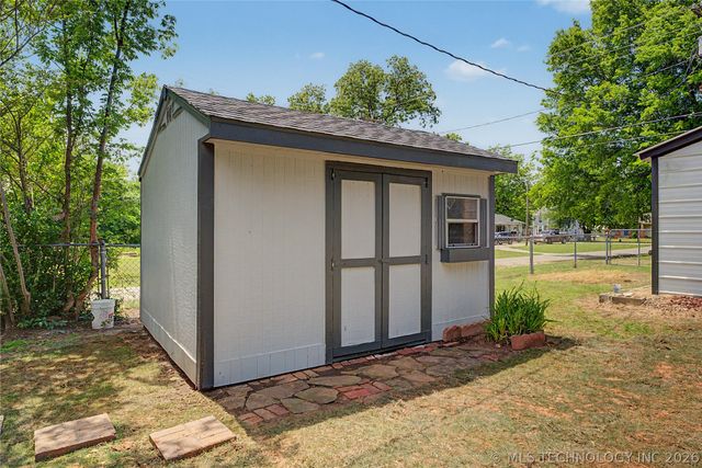 300 N Drown Street, Cleveland, OK 74020